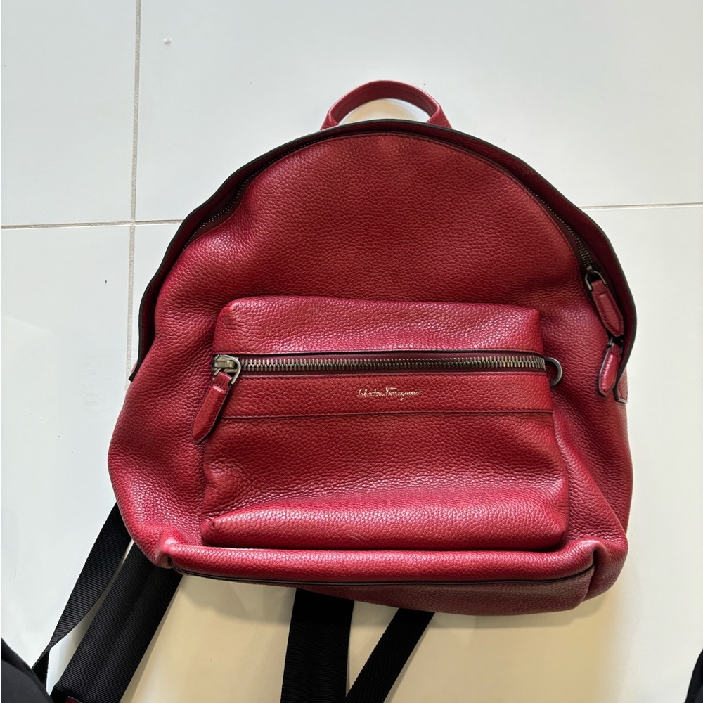 SOLD OUT Red Salvatore Ferragamo backpack perfect condition